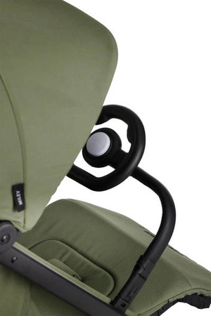 Easywalker Miley² Kompaktowy wózek spacerowy z torbą transportową Sage Green