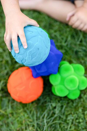 Rubbabu Zestaw 6 sensorycznych piłek z delikatną fakturą (opakowanie zbiorcze 6 szt.)