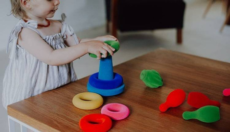 Rubbabu Układanka edukacyjno-sensoryczna piramida z piłką