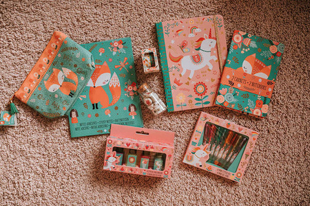 Zestaw 2 miękkich notesów Lisek + Jednorożec 7+, opakowanie zbiorcze 8 sztuk (4 szt. + 4 szt.), Janod