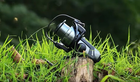 Kołowrotek karpiowy Okuma AVENTA BAITFEEDER AB-5000 6+1bb inc. Ex. Alu. spool (54198)