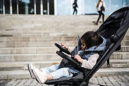 Easywalker Kierownica dla dziecka do wózka spacerowego Unikalny System Akcesoriów