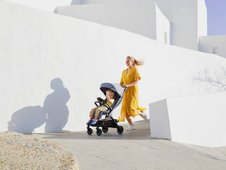 Easywalker Jackey Kompaktowy, samoskładający się wózek spacerowy z torbą transportową Sand Taupe