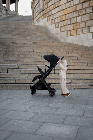 Easywalker Jackey Special Edition Kompaktowy, samoskładający się wózek spacerowy z torbą transportową Gold