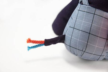 LILLIPUTIENS Przytulanka aktywizująca wielofunkcyjna Osiołek Ignace 9 m+