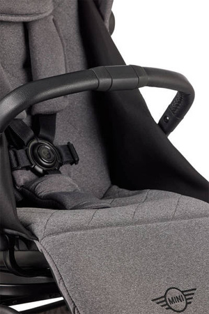 MINI by Easywalker Buggy TURN Kompaktowy wózek spacerowy z obrotowym siedziskiem 360° Soho Grey (z osłoną przeciwdeszczową w zestawie)