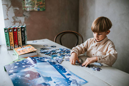 Puzzle w walizce Lodowa magia 54 elementy 5+ Made in France, Janod