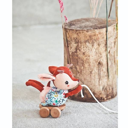 LILLIPUTIENS Przytulanka do ciągnięcia na kółkach Sarenka Stella 12 m+