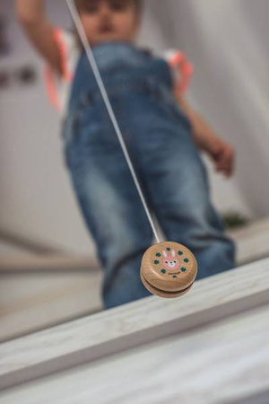 Drewniane jojo Pocket 5+, opakowanie zbiorcze 28 sztuk (4 rodzaje), Janod