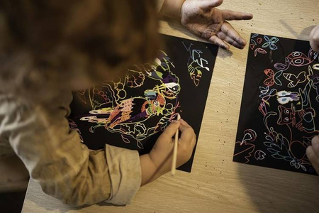 Zestaw kreatywny Do zdrapywania Zwierzęta świata 5+, Janod