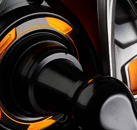 KOŁOWROTEK SG6 3000 FD 8+1BB INCL. ALUMINIUM SP.SPOOL Savage Gear (74734)