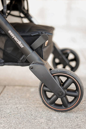 Easywalker Jackey Special Edition Kompaktowy, samoskładający się wózek spacerowy z torbą transportową Gold
