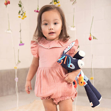 LILLIPUTIENS Przytulanka aktywizująca wielofunkcyjna Osiołek Ignace 9 m+