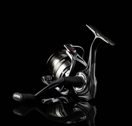 KOŁOWROTEK SG4 2500 FD 8+1BB INCL. GRAPH. SPARE SPOOL Savage Gear (74726)