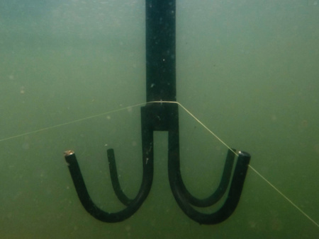 Kotwiczka do uwalniania żyłki z zaczepów Delphin HELP Delphin (101006039)