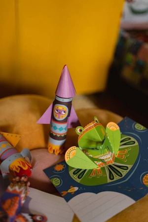 Zestaw kreatywny Papierowe rakiety z wyrzutnią 7+, Janod