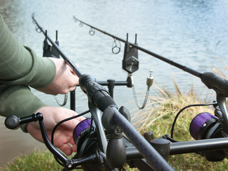 Delphin CorsaBLACK NERO 300cm/2,25lbs/2 składy Delphin (101005812)