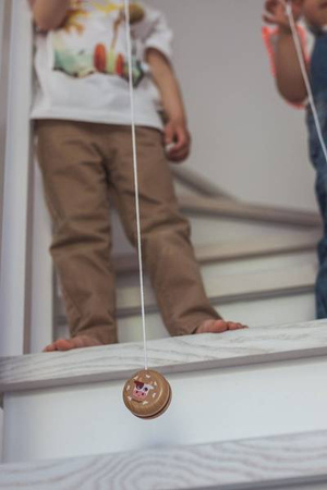 Drewniane jojo Pocket 5+, opakowanie zbiorcze 28 sztuk (4 rodzaje), Janod