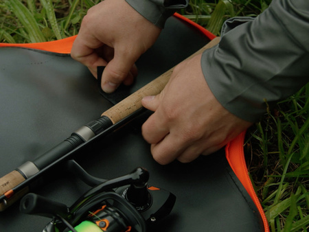 Pokrowiec na wędki Delphin SpinCASE EVA 130cm Delphin (101006182)