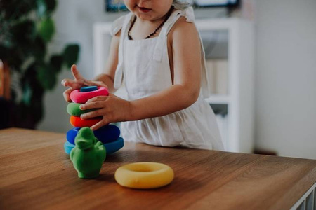 Rubbabu Układanka edukacyjno-sensoryczna piramida z piłką