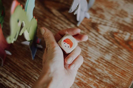 Gra w chowanego W zaczarowanym lesie 2+, Janod