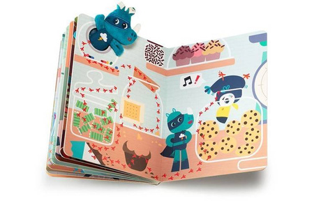 LILLIPUTIENS Książeczka przygodowa z mini-przytulanką kartonowa „Marius superbohater” 2 l+