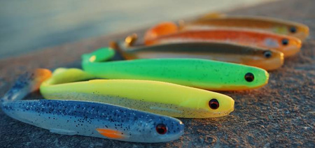 GUMA SLENDER SCOOP SHAD 9CM 4G CLEAR WATER MIX 4szt Savage Gear (76749)