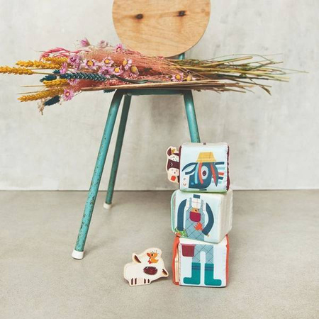 LILLIPUTIENS Zestaw 3 kostek aktywizujących wielofunkcyjnych z ukrytymi elementami Farma 18 m+