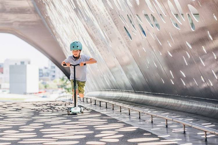 SCOOTANDRIDE Highwaykick 5 LED Hulajnoga trójkołowa balansowa ze świecącymi kółkami 5+ Forest