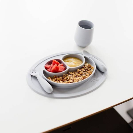 EZPZ Silikonowy kubeczek Mini Cup 120 ml pastelowa szarość