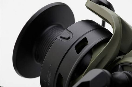 KOŁOWROTEK COMMANDER 6000 BF 3+1BB IGSP Prologic (73139)