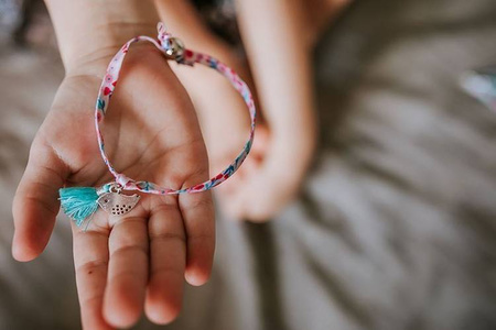 Zestaw do tworzenia biżuterii Wstążeczki 6+, Janod