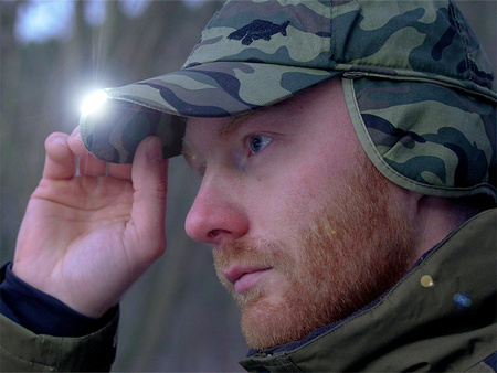 Zimowa czapka z daszkiem LED OutLINE Camo UNI Delphin (101005688)