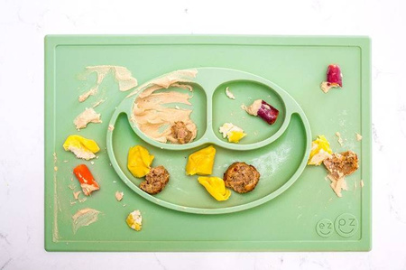 EZPZ Silikonowy talerzyk z podkładką 2w1 Happy Mat pastelowa zieleń