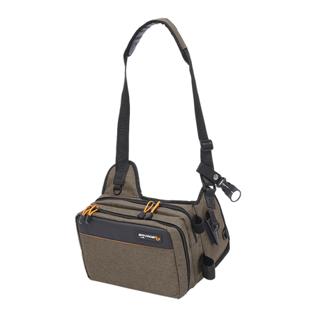 TORBA WĘDKARSKA NA RAMIĘ SPECIALIST SLING BAG 1 BOX 10 BAGS 20X31X15CM 8L Savage Gear (74237)
