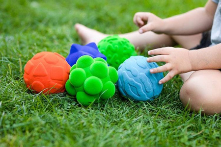 Rubbabu Zestaw 6 sensorycznych piłek z delikatną fakturą (opakowanie zbiorcze 6 szt.)