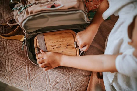 Lassig Lunchbox ze stali nierdzewnej z bambusową pokrywką Adventure