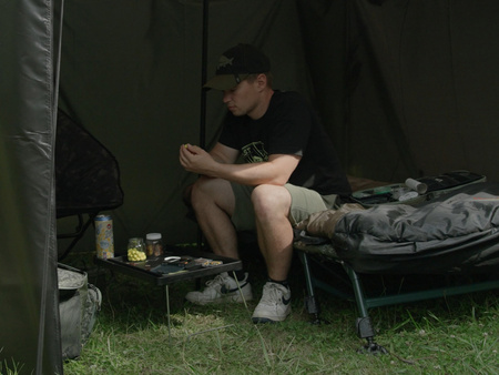 Składany stolik karpiowy Delphin iDEAL 52x35cm Delphin (101005996)