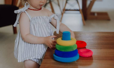 Rubbabu Układanka edukacyjno-sensoryczna piramida z piłką