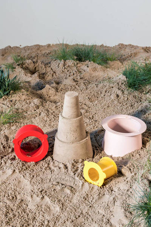 QUUT Zestaw 3 foremek do piasku Wieża Alto Cherry + Banana Pink