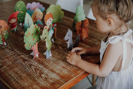 Gra w chowanego W zaczarowanym lesie 2+, Janod