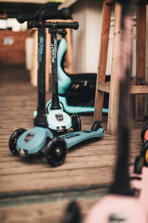 SCOOTANDRIDE Highwaykick 3 LED Hulajnoga składana ze świecącymi kółkami 3+ Steel