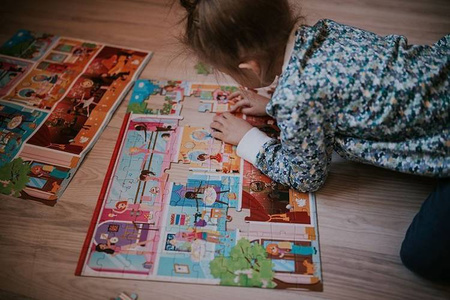 Puzzle w walizce Akademia tańca 100 elementów 6+ Made in France, Janod